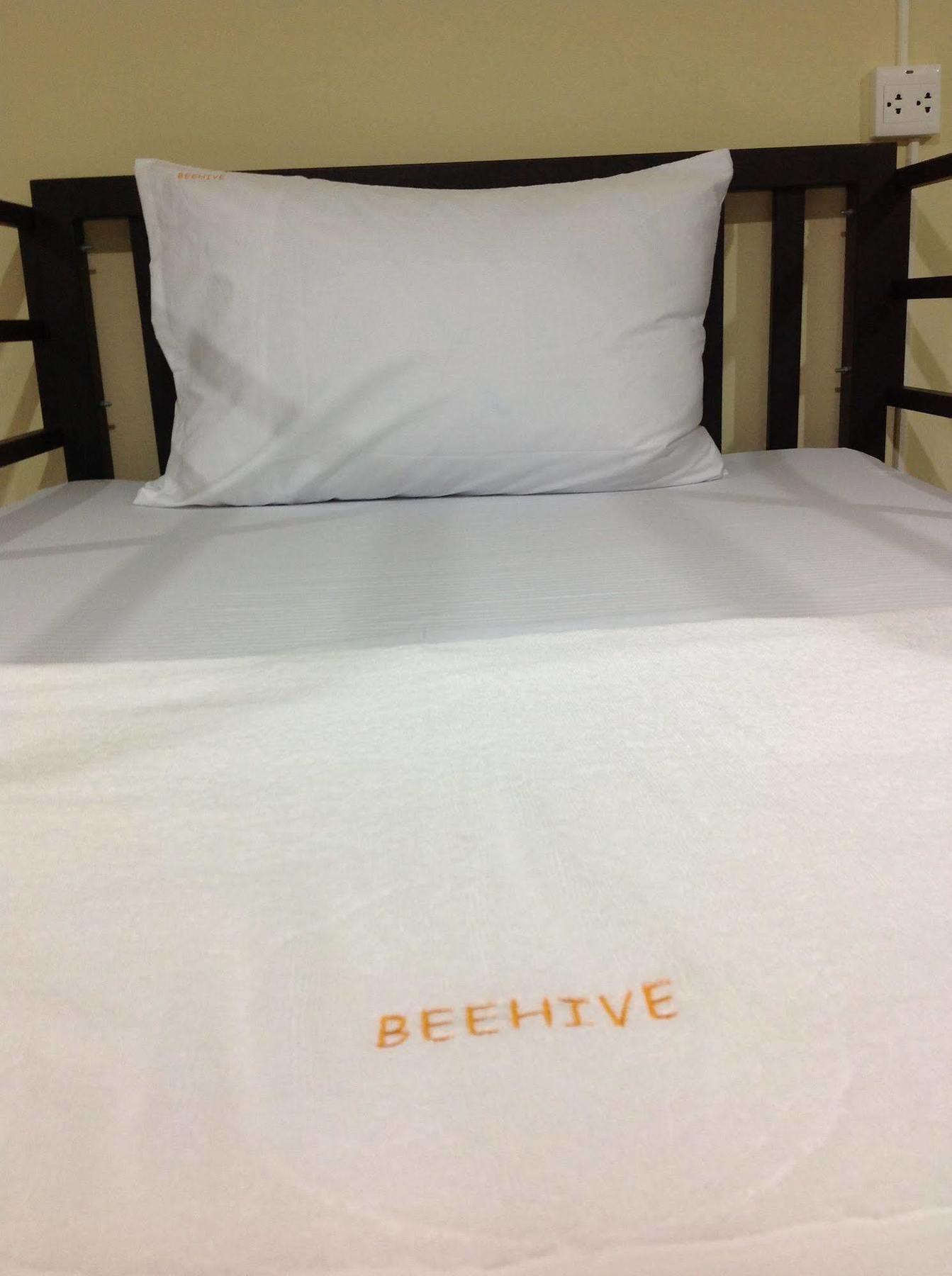 Beehive Patong Hostel Eksteriør bilde