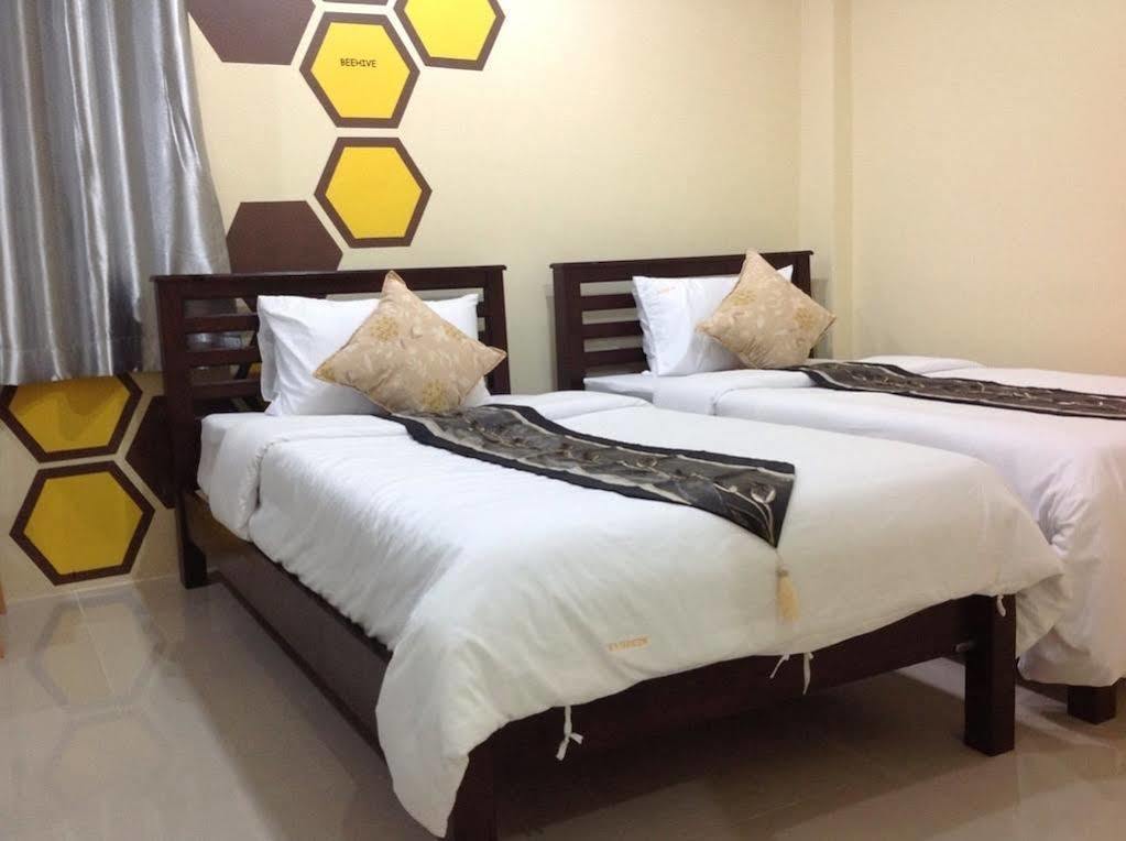 Beehive Patong Hostel Eksteriør bilde